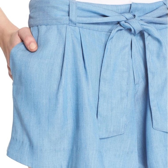 Parker Belted Chambray Shorts -size 0, never worn - Picture 3 of 4